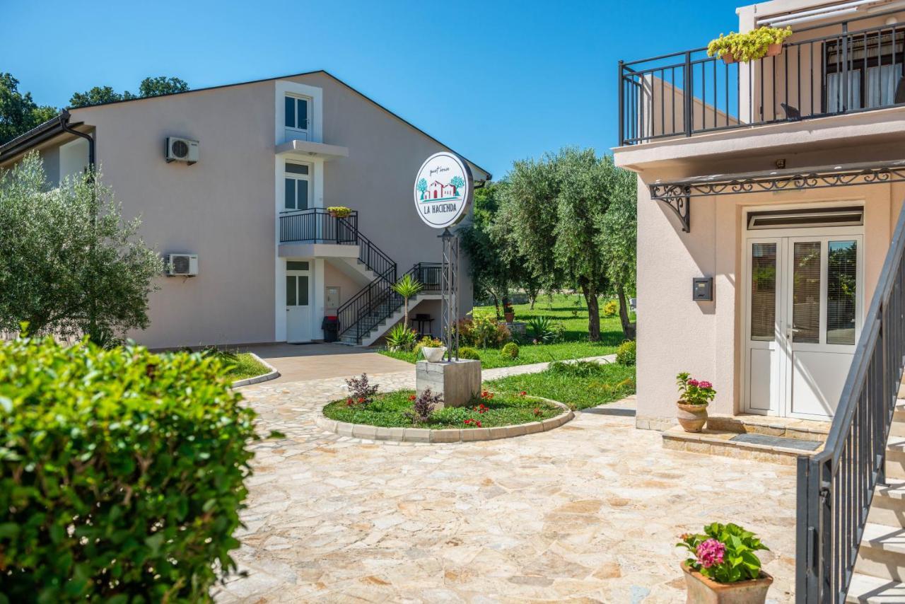 La Hacienda Hotel Ulcinj Exterior photo